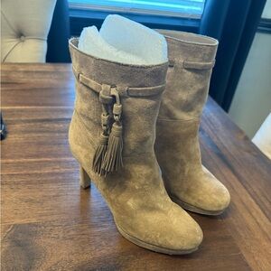 Via Spiga Tan Suede Heeled Boots with Tassels